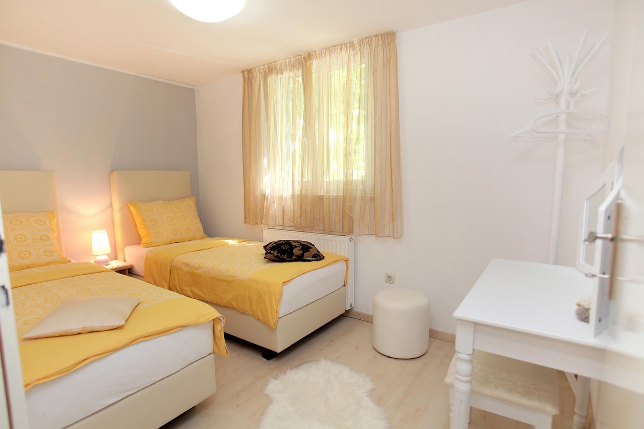 Apartment Eva Trogir Buitenkant foto