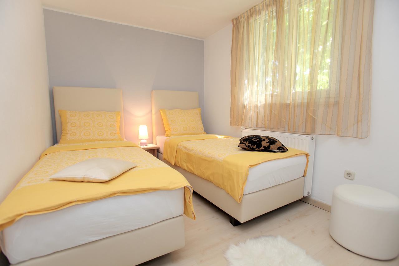 Apartment Eva Trogir Buitenkant foto