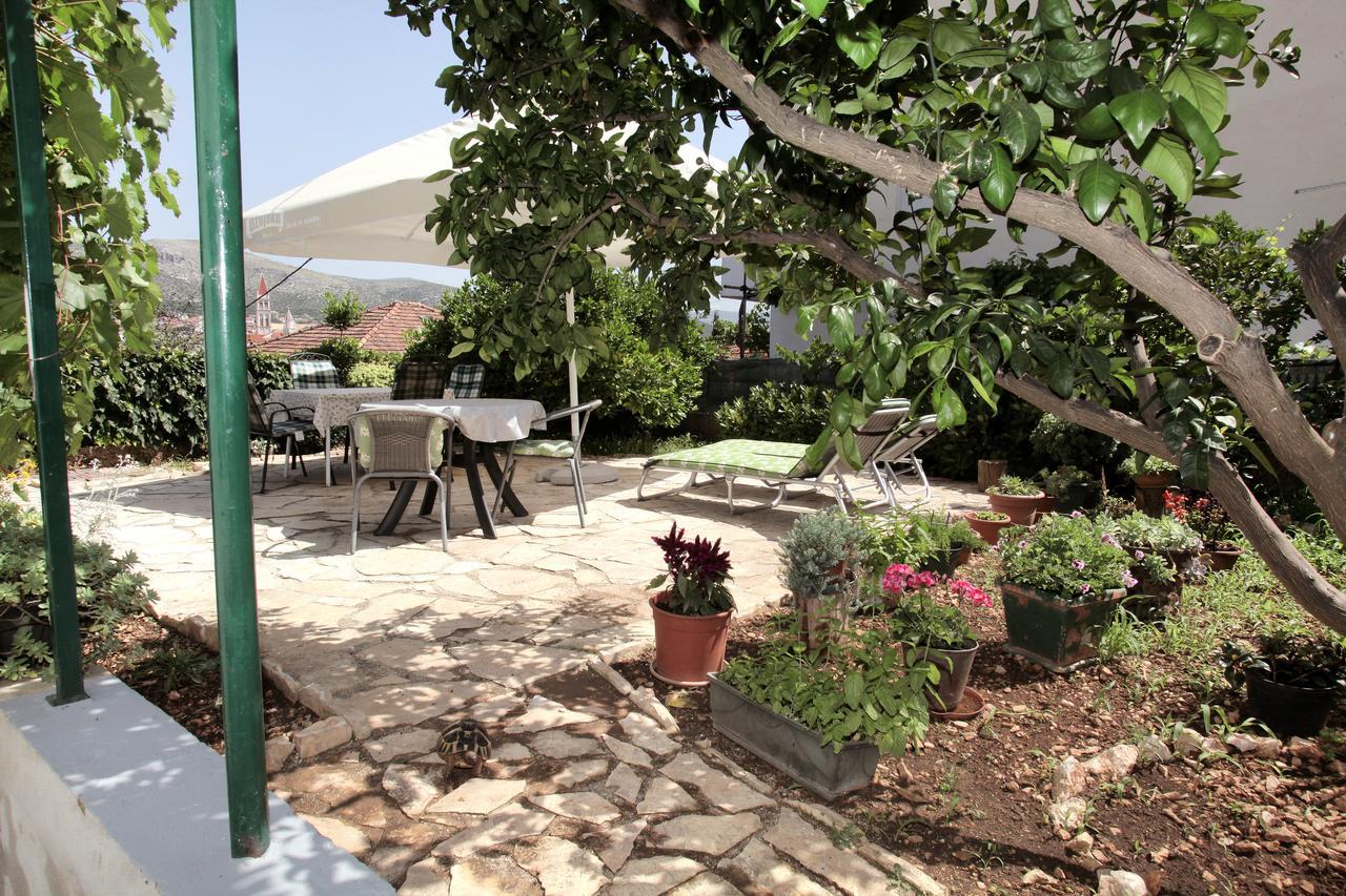 Apartment Eva Trogir Buitenkant foto